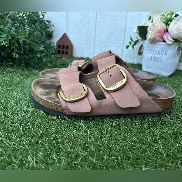 Birkenstock
Arizona Big Buckle-Nubuck Leather
$170 37 US 6-6.5 
Old Rose Nubuck - Picture 8 of 16